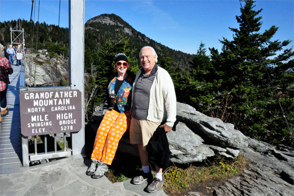 The two RV Gypsies at The Mile High Swinging Bridge